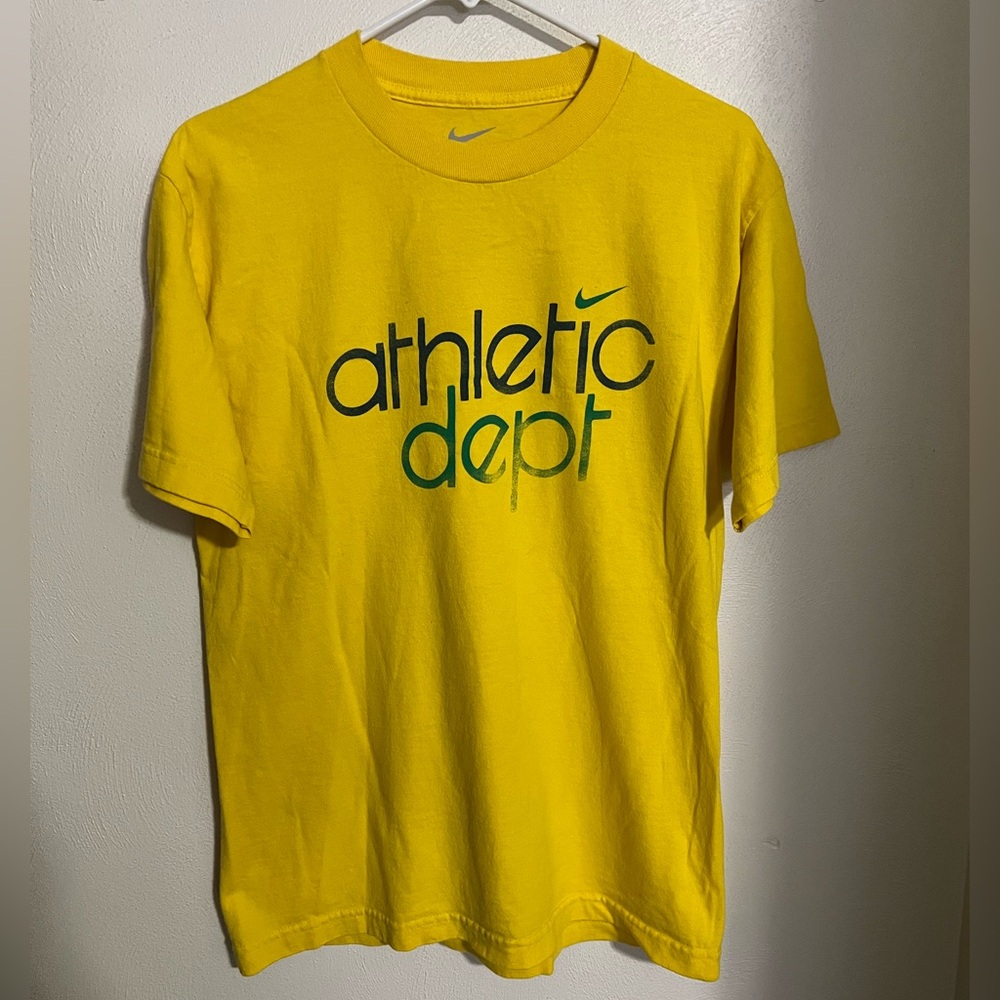 NIKE Classic Logo Short Sleeve Athletic Cotton T Shirt Yellow Green Black Boys M